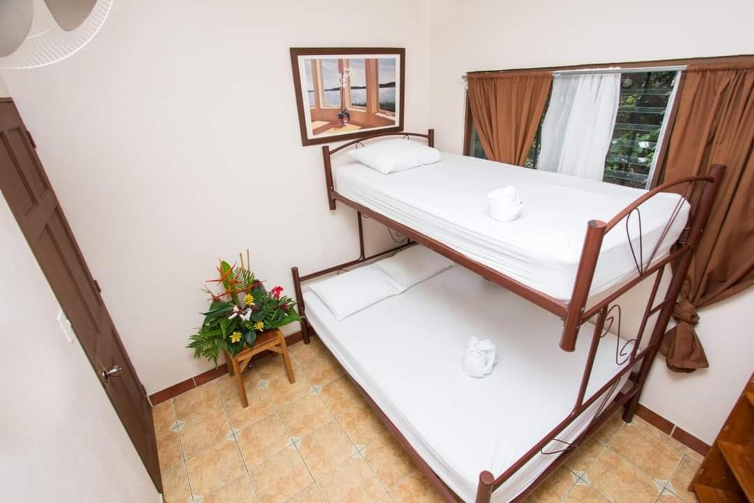 New Hostel Manuel Antonio, Meet New People Exterior photo